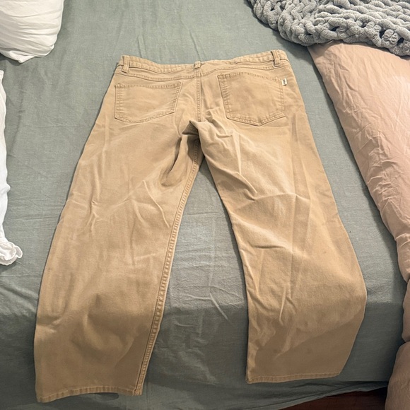Magellan Outdoors Men's Khaki Chinos - Picture 3 of 4